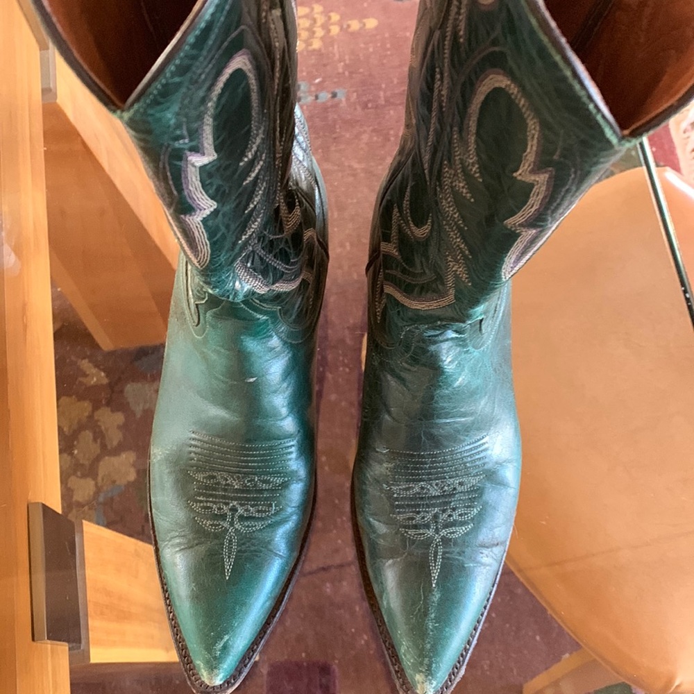 💚Vintage green(w/purple & light pink stitching- RIGHT!?) Larry Mahan ,El Paso💚
